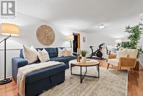 625 Grandview Street S, Oshawa (Donevan), ON - Indoor Photo Showing Living Room