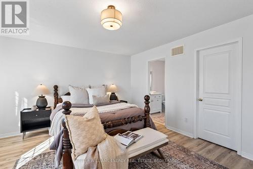 571 Shaftsbury Street, Oshawa (Eastdale), ON - Indoor Photo Showing Bedroom