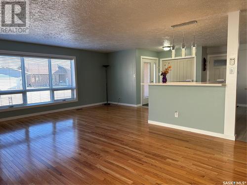 723 Dieppe Drive, Weyburn, SK - Indoor Photo Showing Other Room