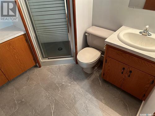 723 Dieppe Drive, Weyburn, SK - Indoor Photo Showing Bathroom