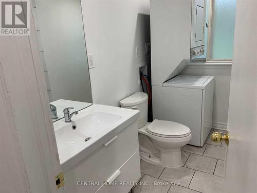 114 Bond Crescent, Richmond Hill, ON - Indoor Photo Showing Bathroom