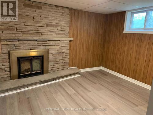 114 Bond Crescent, Richmond Hill, ON - Indoor With Fireplace