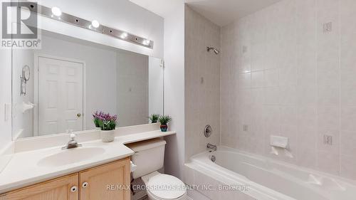 9 - 2 Cox Boulevard, Markham, ON - Indoor Photo Showing Bathroom