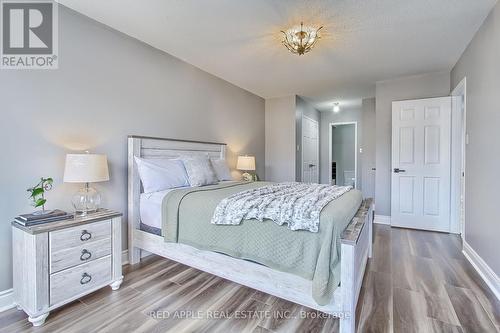 61 Amberhill Way, Aurora, ON - Indoor Photo Showing Bedroom