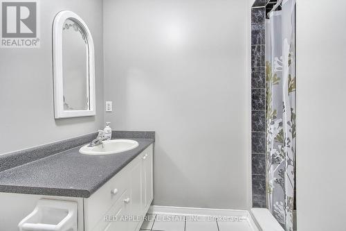 61 Amberhill Way, Aurora, ON - Indoor Photo Showing Bathroom