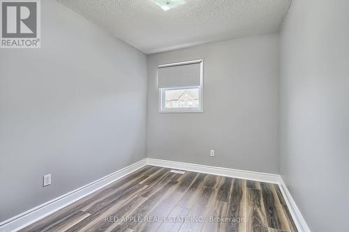 61 Amberhill Way, Aurora, ON - Indoor Photo Showing Other Room