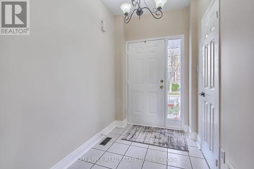 61 Amberhill Way, Aurora, ON - Indoor Photo Showing Other Room