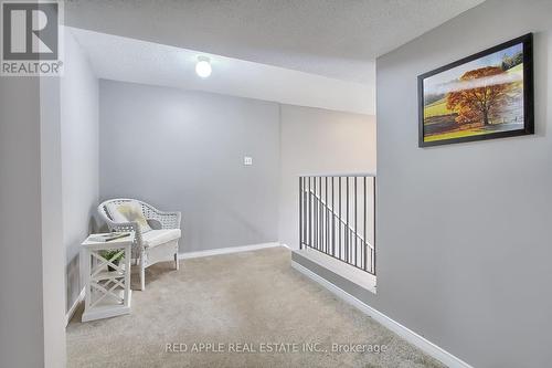 61 Amberhill Way, Aurora, ON - Indoor Photo Showing Other Room