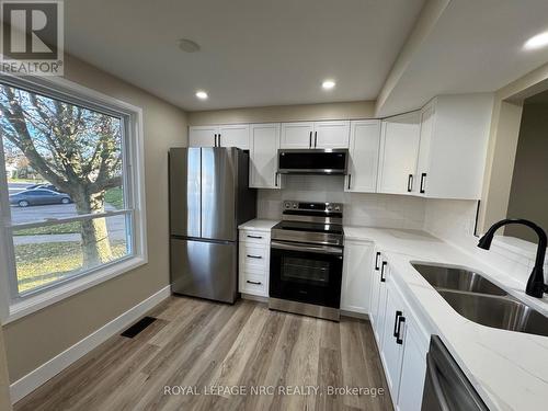 51 - 242 Lakeport Road, St. Catharines (443 - Lakeport), ON - Indoor Photo Showing Kitchen With Stainless Steel Kitchen With Double Sink