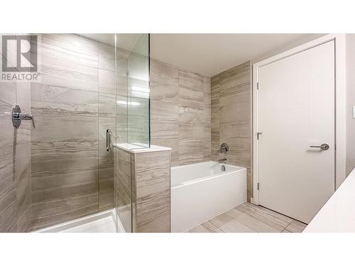 702 2888 Cambie Street, Vancouver, BC - Indoor Photo Showing Bathroom