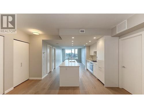 702 2888 Cambie Street, Vancouver, BC - Indoor