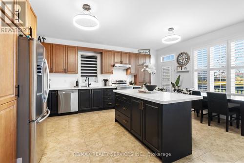 22 Vontress Street, Brampton, ON - Indoor Photo Showing Kitchen