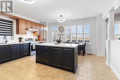 22 Vontress Street, Brampton, ON - Indoor Photo Showing Kitchen