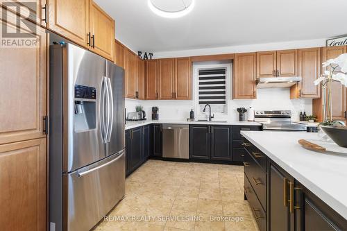 22 Vontress Street, Brampton, ON - Indoor Photo Showing Kitchen With Stainless Steel Kitchen