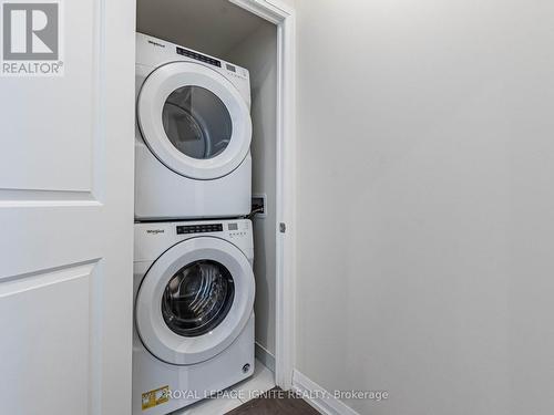 1411 - 35 Watergarden Drive, Mississauga, ON - Indoor Photo Showing Laundry Room