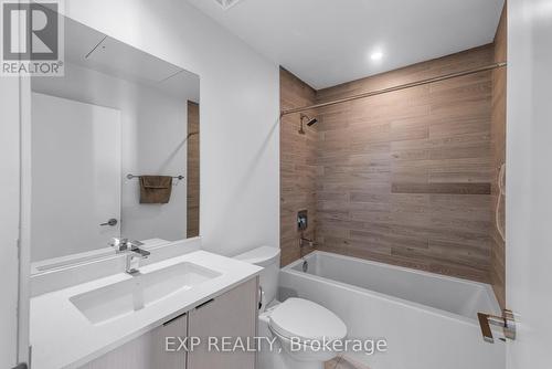 2510 - 1926 Lake Shore Boulevard W, Toronto, ON - Indoor Photo Showing Bathroom