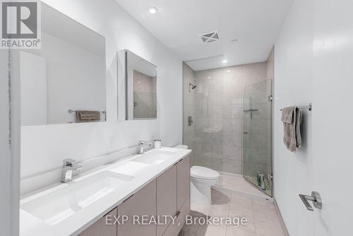 2510 - 1926 Lake Shore Boulevard W, Toronto, ON - Indoor Photo Showing Bathroom