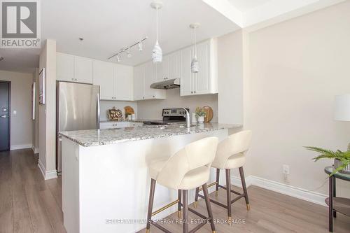 308 - 21 Brookhouse Drive, Clarington (Newcastle), ON - Indoor Photo Showing Kitchen With Upgraded Kitchen