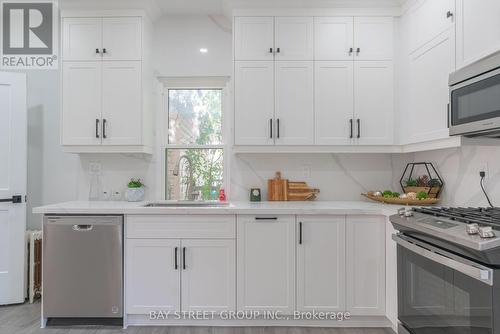 11 Marren Street, St. Catharines, ON - Indoor Photo Showing Kitchen