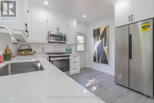 11 Marren Street, St. Catharines, ON - Indoor Photo Showing Kitchen With Stainless Steel Kitchen With Upgraded Kitchen