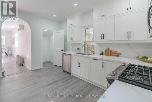 11 Marren Street, St. Catharines, ON - Indoor Photo Showing Kitchen