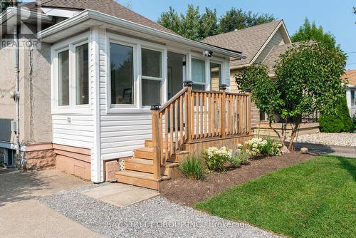 11 Marren Street, St. Catharines, ON - Outdoor