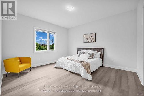 119 Sladden Court, Blue Mountains, ON - Indoor Photo Showing Bedroom