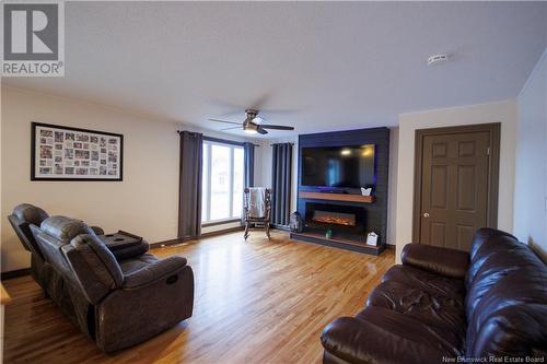 47 Principale Street, Sainte-Anne-De-Madawaska, NB - Indoor Photo Showing Living Room