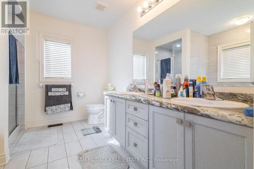 19 Conductor Avenue, Whitchurch-Stouffville, ON - Indoor Photo Showing Bathroom