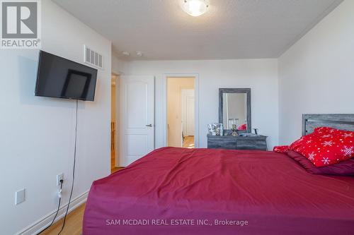 19 Conductor Avenue, Whitchurch-Stouffville, ON - Indoor Photo Showing Bedroom