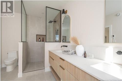 110 Stonehill Lane, Fredericton, NB - Indoor Photo Showing Bathroom