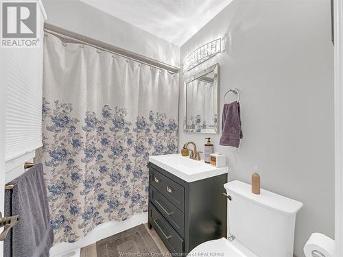 1127 Glidden, Windsor, ON - Indoor Photo Showing Bathroom