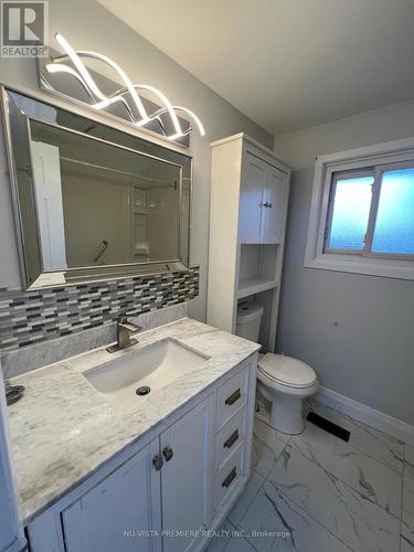 471 Alston Road, London, ON - Indoor Photo Showing Bathroom