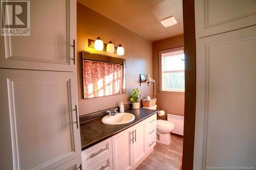 84 Chaleur, Belledune, NB - Indoor Photo Showing Bathroom