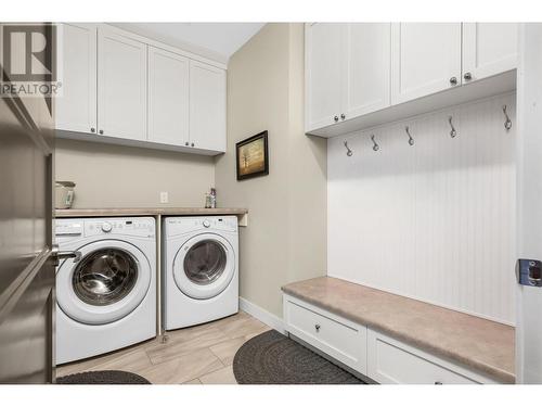 3916 Desert Drive, Vernon, BC - Indoor Photo Showing Laundry Room