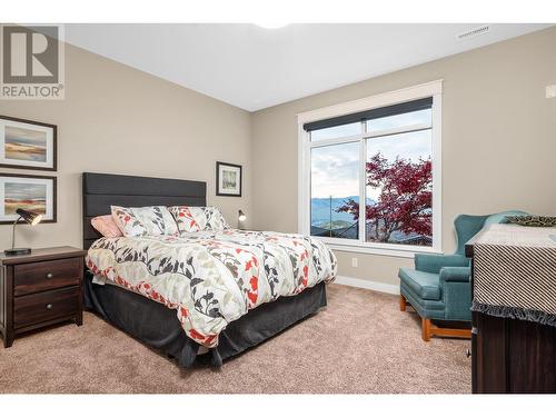 3916 Desert Drive, Vernon, BC - Indoor Photo Showing Bedroom