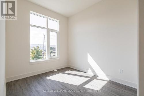 52 Windward Drive, Grimsby, ON - Indoor Photo Showing Other Room