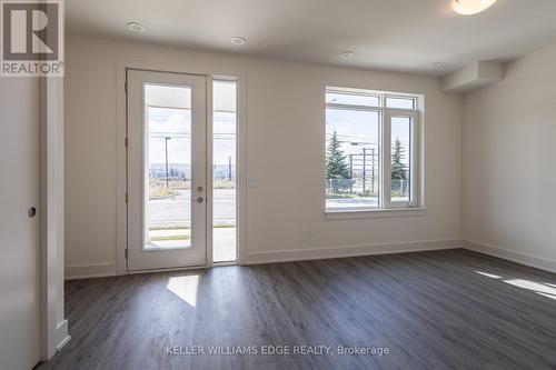 52 Windward Drive, Grimsby, ON - Indoor Photo Showing Other Room