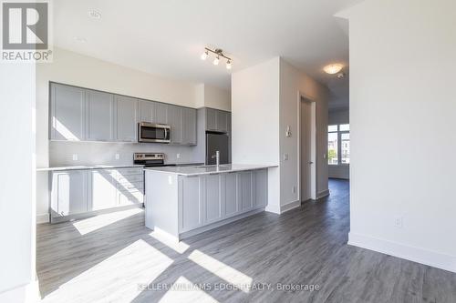 52 Windward Drive, Grimsby, ON - Indoor Photo Showing Kitchen