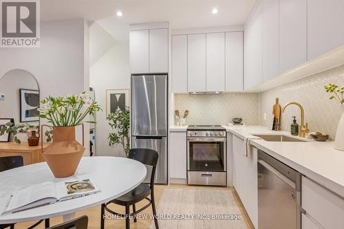 - Main - 794 Shaw Street, Toronto, ON - Indoor Photo Showing Kitchen With Stainless Steel Kitchen With Upgraded Kitchen