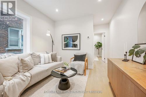 - Main - 794 Shaw Street, Toronto, ON - Indoor Photo Showing Living Room