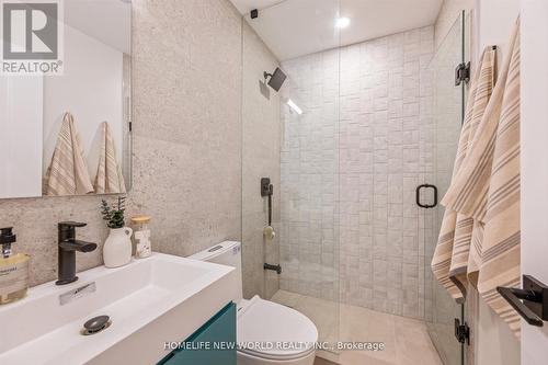 - Main - 794 Shaw Street, Toronto, ON - Indoor Photo Showing Bathroom