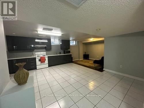 24 Brinkley Drive, Brampton, ON - Indoor