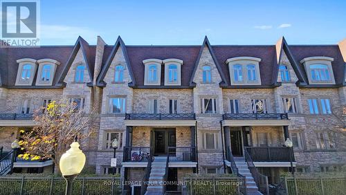 253 - 318 John Street, Markham, ON - Outdoor With Facade