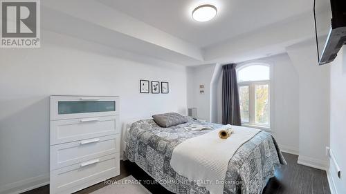 253 - 318 John Street, Markham, ON - Indoor Photo Showing Bedroom