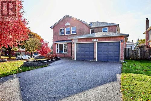 920 Royal Orchard Drive, Oshawa (Pinecrest), ON - Outdoor