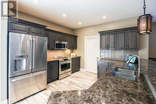 36 Vertis Court, Belleville, ON - Indoor Photo Showing Kitchen With Double Sink With Upgraded Kitchen