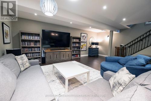 36 Vertis Court, Belleville, ON - Indoor Photo Showing Living Room