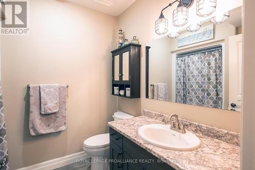 36 Vertis Court, Belleville, ON - Indoor Photo Showing Bathroom