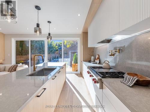 79 Chudleigh Avenue, Toronto, ON - Indoor Photo Showing Kitchen With Upgraded Kitchen